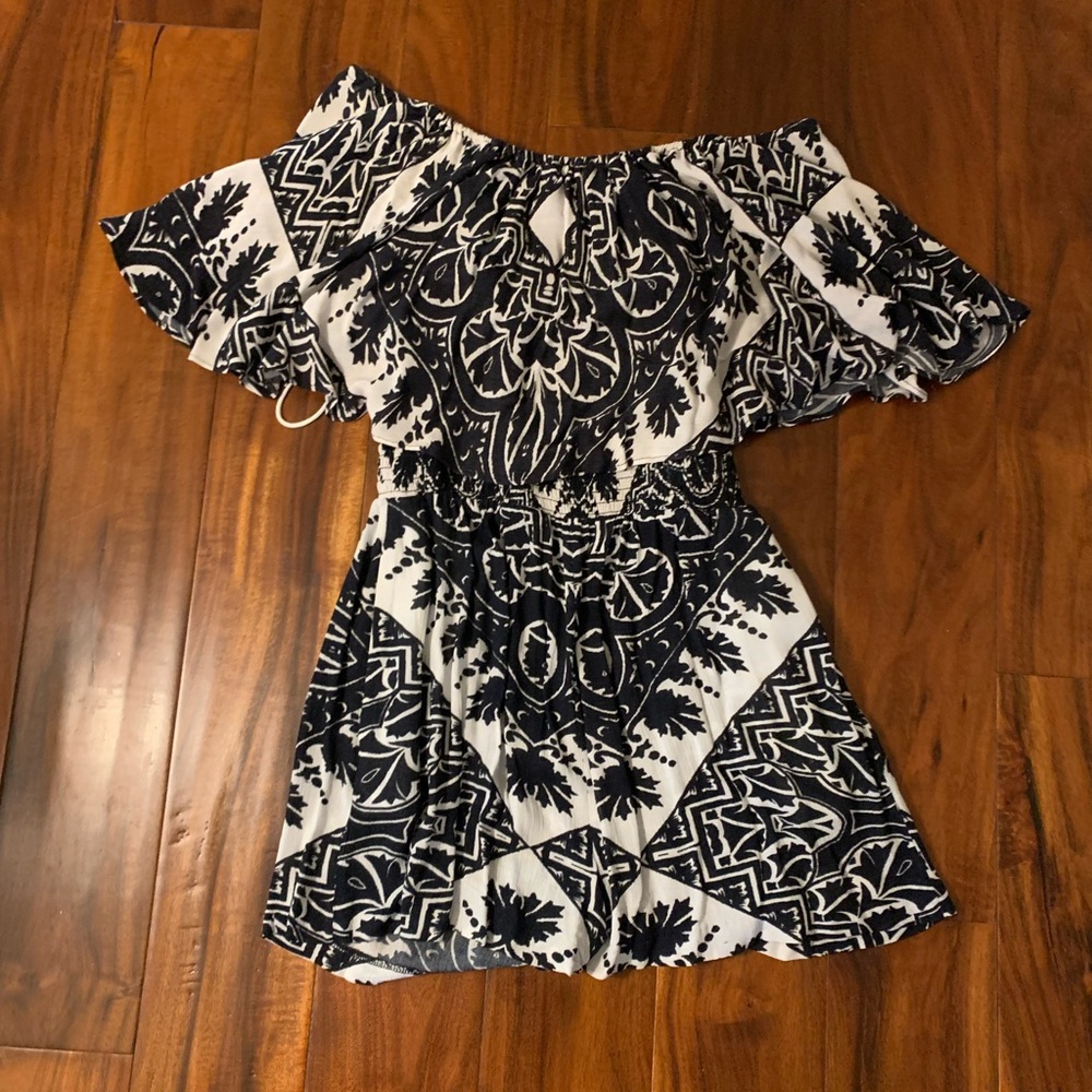 Alice & Olivia off the shoulder romper, size 2
